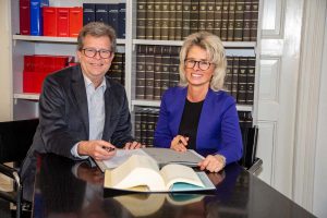 Steuerberater J.M. Heidemann und S. Schümann